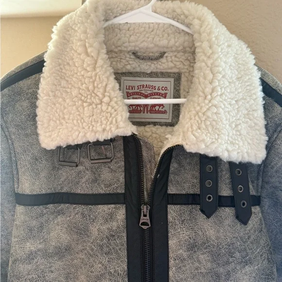 Levi’s Men's Shearling Aviator Jacket - Picture 9 of 11